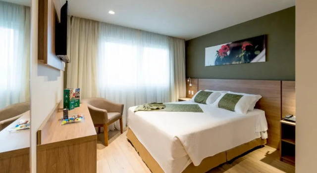 Четырёхместный номер Standard Hotel Laghetto Pedras Altas