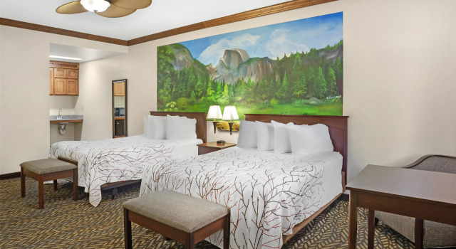 Четырёхместный номер Standard Best Western Plus Yosemite Gateway Inn