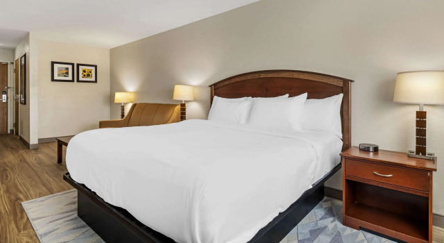 Двухместный люкс Comfort Inn Albert Lea at Trails Travel Center