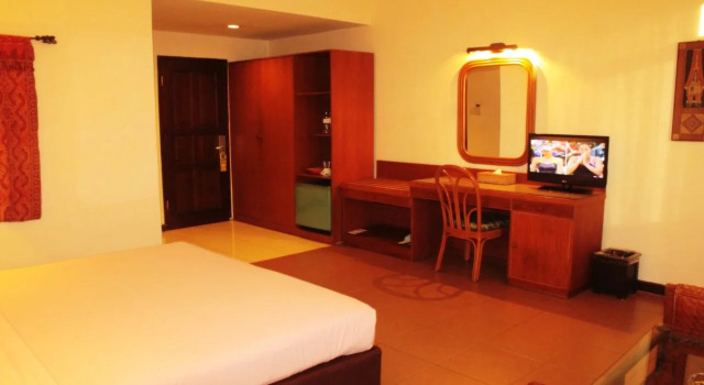 Losari Beach Inn
