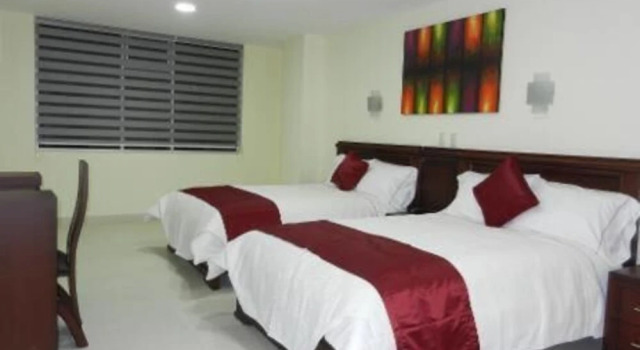 Hotel Cosmopolita, Buchen Sie Hotel Ambato Tungurahua