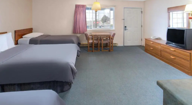 Номер Deluxe Redwood Inn
