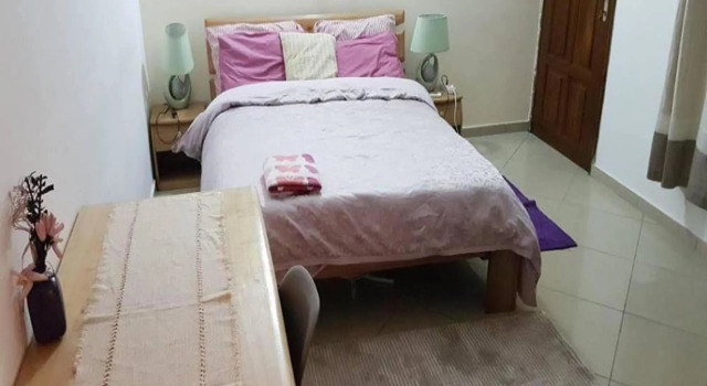 Residence Romarain, Boek Appartement Hotels in Abidjan met parkeren, Parkeren