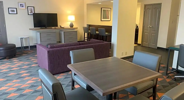 Люкс c 1 комнатой Holiday Inn Asheville - Biltmore West by IHG