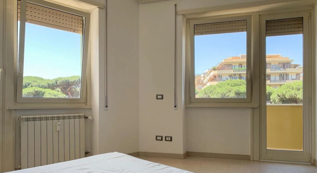 Nice Apartment in Lido di Ostia With Wifi and 3 Bedrooms