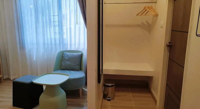 Holiday Cottage Chiang Mai Old Town, Забронировать Апарт-отель Апарт-отели Чиангмай, рядом с Chiangmai Ram Hospital, Апарт-отель