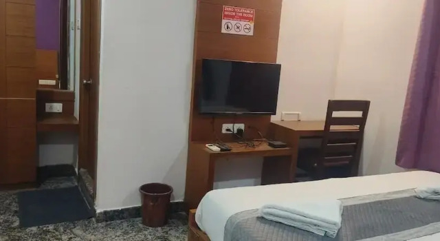 Ecr Royal Elite, Varaa Hotelli Chennai Tamil Nadu