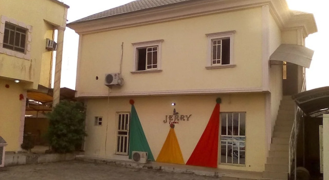 Jerry Cedarwood Guest House