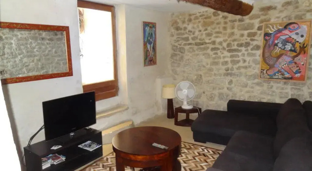 Appartement avec patio,2 chambres,Patangarles, Забронировать Апартаменты/квартира Отели Арля с парковкой, Парковка