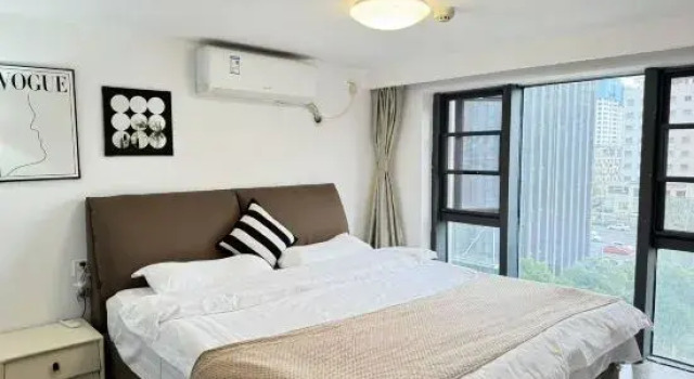 Семейный люкс с 4 комнатами Huahua Homestay (Wuhan Zhongbei Road)