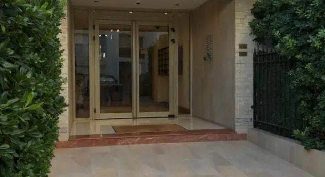 2bdr Reine Astrid, Забронировать Апартаменты/квартира Отели Канн с парковкой, рядом с La Californie, Парковка