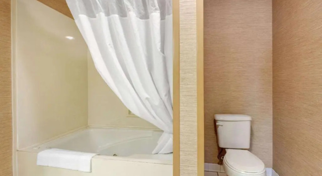 Люкс Superior Quality Inn & Suites Benton - Draffenville