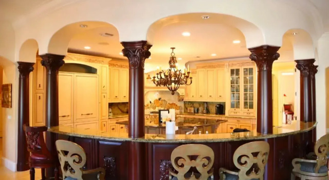 Extravagant Golden Mansion 6 Bedrooms 8 Bathrooms in the Finest Las Olas Area, Забронировать Отель Отели Форт-Лодердейл 3 звезды, рядом с Bahia Mar Shopping Center, 3*