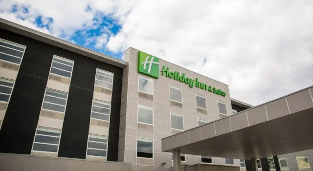 Номер Deluxe Holiday Inn Hotel & Suites Calgary South - Conference Ctr by IHG