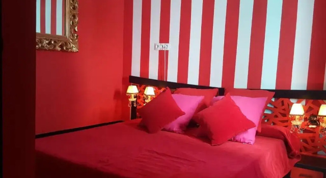 Rio Hostel, Забронировать Хостел Хостелы Севильи, рядом с Научный музей Севильи, Хостел