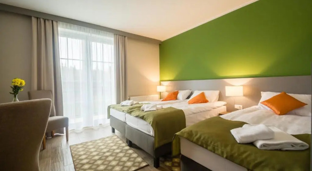 Hotel Nowy Zdrój - Centrum Zdrowia i Wypoczynku, Reserva ahora Hotel Hoteles en Baja Silesia con piscina, Piscina