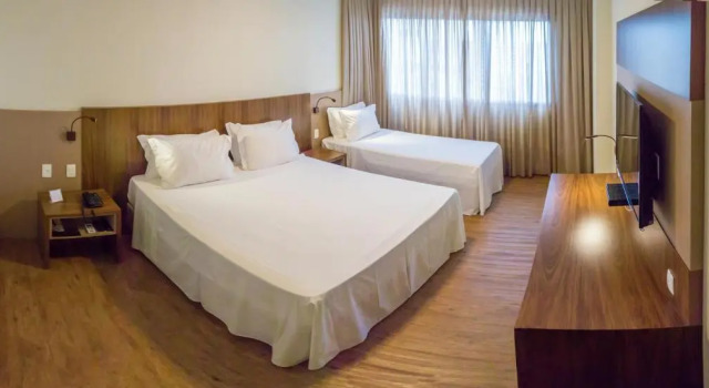 Трёхместный номер Standard Gran Executive Hotel