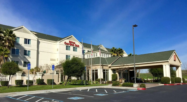 Четырёхместный номер Standard Hilton Garden Inn Gilroy