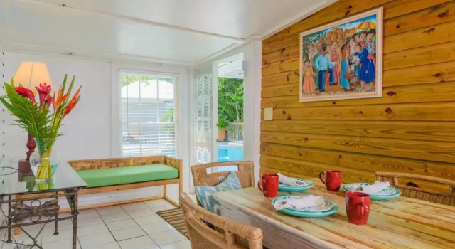 Вилла с 2 комнатами с видом на бассейн Key West Villas