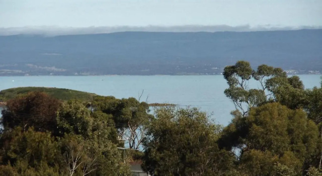Коттедж Coles Bay House