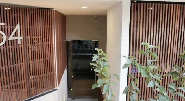 Indiana suites, Забронировать Апартаменты/квартира Отели Мехико с парковкой, рядом с Центр международной торговли Pepsi Center, Парковка