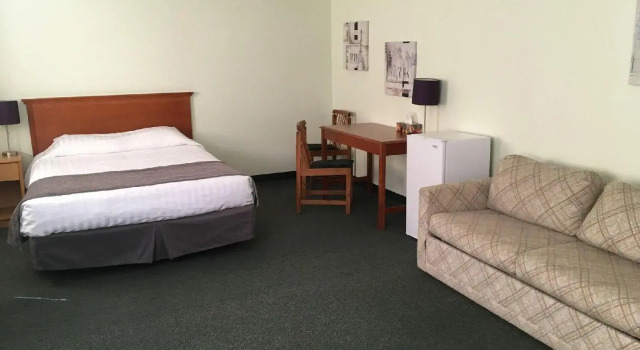 Asessippi Inn, Buchen Sie Hotel Russell Manitoba