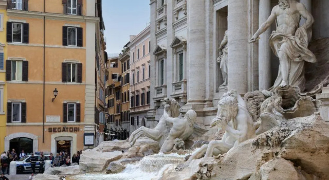 Delfini Trevi House, Забронировать Отель Отели Рима 3 звезды, рядом с Театр Арджентина, 3*