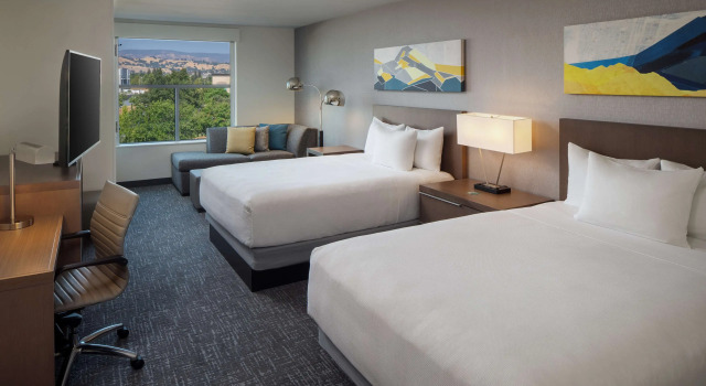 Четырёхместный номер Standard Hyatt House Vacaville