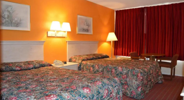 Двухместный номер Standard Travelers Inn