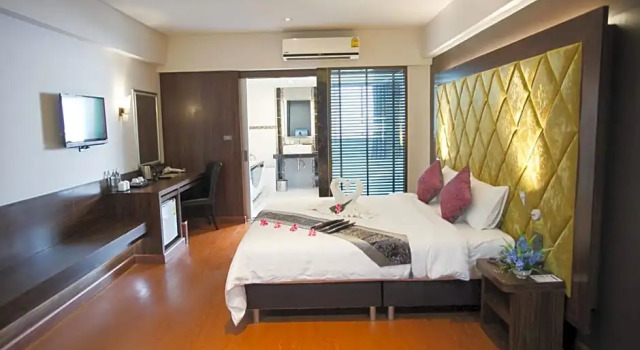 Люкс Grand Pink Hotel Hatyai