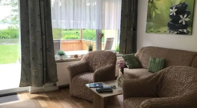 Holiday Home Lalelu Comfortable Vacation Home, Забронировать Отель Отели Мекленбургское поозёрье с парковкой, Парковка