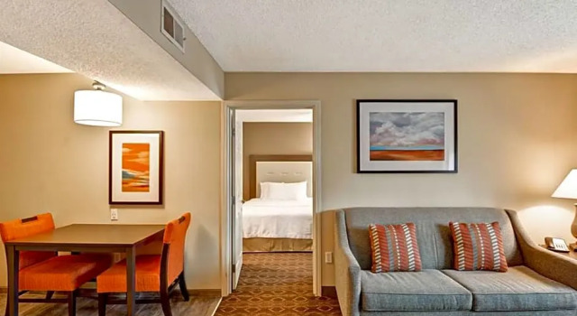 Двухместный люкс с 2 комнатами Homewood Suites by Hilton Kansas City/Overland Park