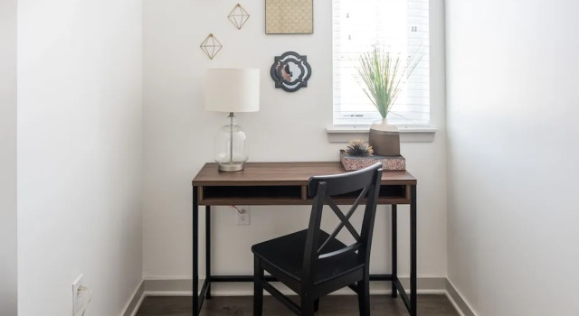 Mass Ave Arts District 1 BR Apt by Frontdesk, Prenota Hotel Hotel a Indiana con parcheggio, Parcheggio