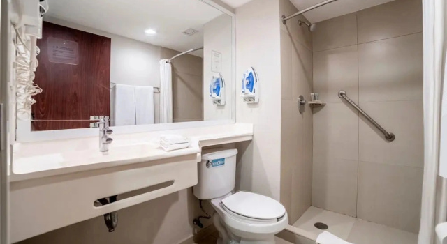 Двухместный люкс c 1 комнатой City Express by Marriott Ciudad del Carmen