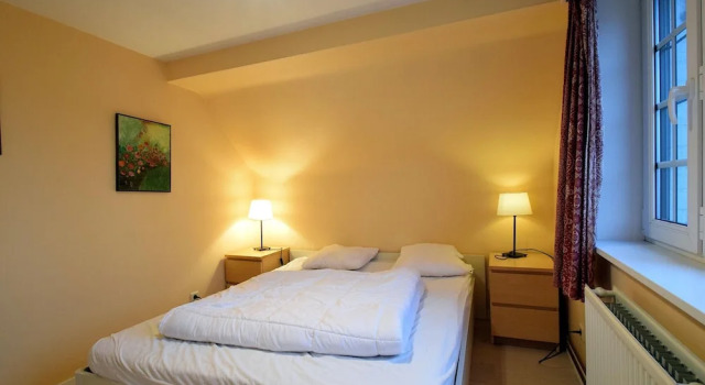 Beautifully Renovated House Centrally Located, Prenota Hotel Hotel a Flanders con parcheggio, Parcheggio