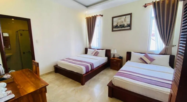 Четырёхместный номер Standard Hoang Quan Hotel