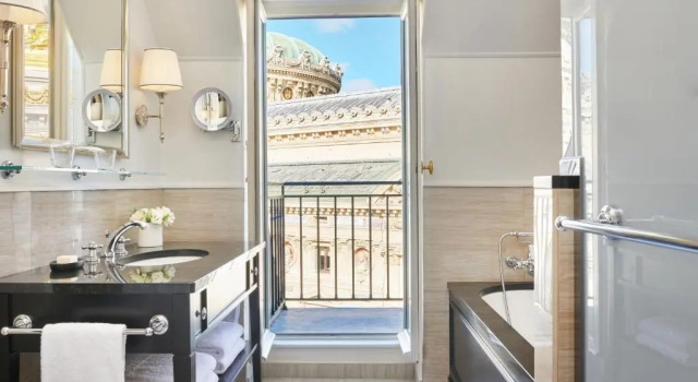 Двухместный номер Opera View Classic с балконом InterContinental Paris Le Grand by IHG