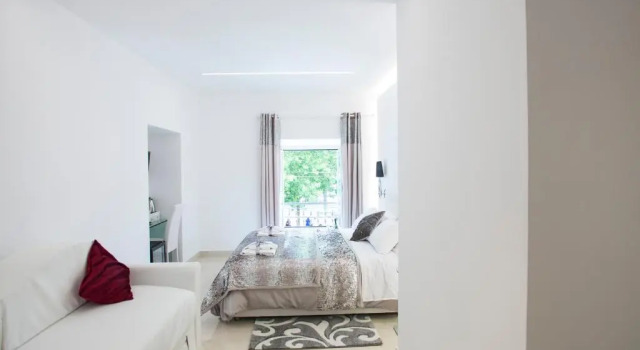 Четырёхместный номер Standard с красивым видом из окна San Pietro Grand Suite