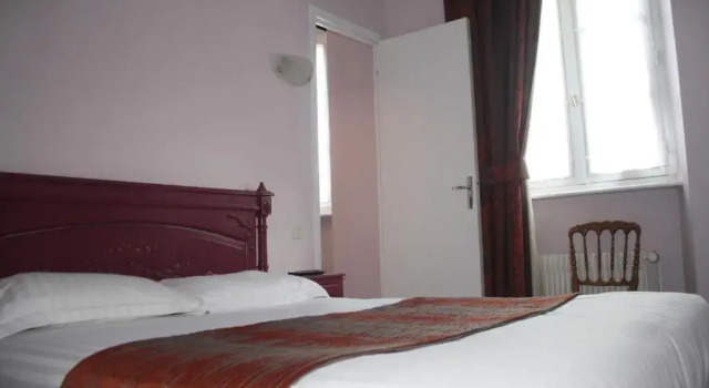 Трёхместный номер Standard Balzac Hôtel Restaurant