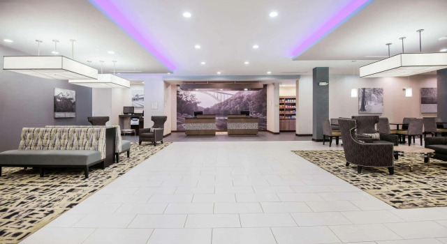 La Quinta Inn & Suites by Wyndham Morgantown, Varaa Hotelli Morgantown Länsi-Virginia
