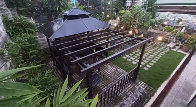 Люкс The Hub District Garden Suites