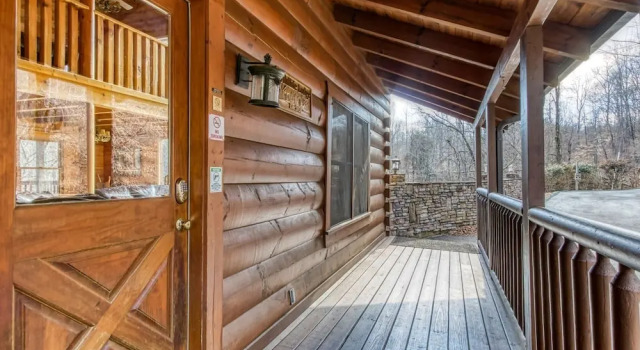 Номер Standard The Wildlife Lodge - Great Location! Close To Tanger Outlets! 5 Bedroom Cabin by RedAwning