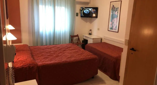 Трёхместный номер Economy Hotel Regina