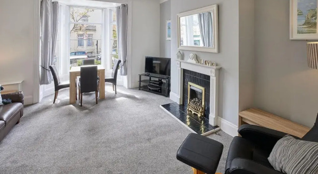 Apartment 1 at Glencoe, Varaa Huoneisto Asunnot kohteessa Merseyside, Huoneisto