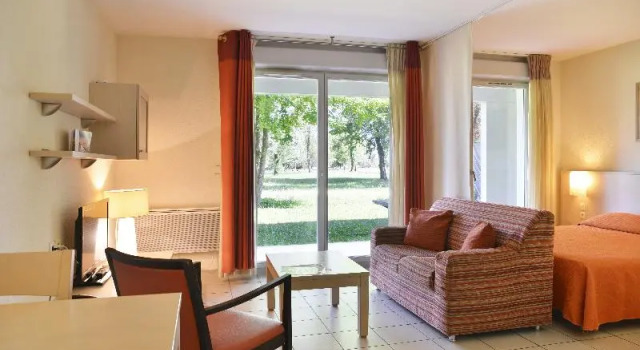 Номер Standard Hôtel Best of Both - Divonne-les-Bains