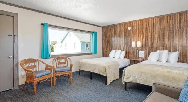 Четырёхместный номер Standard Beach Bum Inn