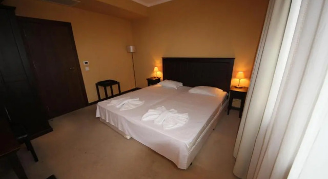 Menada Apartments in Royal Beach, Забронировать Апартаменты/квартира Отели Солнечного берега с бассейном, рядом с Клуб GRAND, Бассейн
