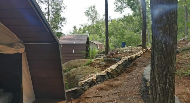 Номер Standard Seribu Batu Songgo Langit Resort & Camp