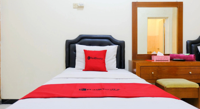 RedDoorz near Universitas Kristen Satya Wacana, Reserva ahora Hotel Salatiga 