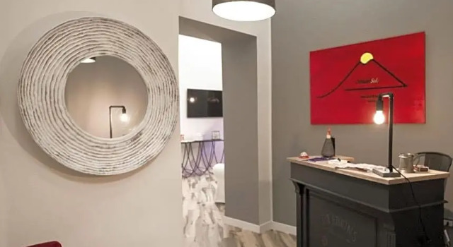 Città del sole b&b Napoli, Забронировать Отель «постель и завтрак» Отели Неаполя с парковкой, рядом с Кафедральный собор Неаполя, Парковка
